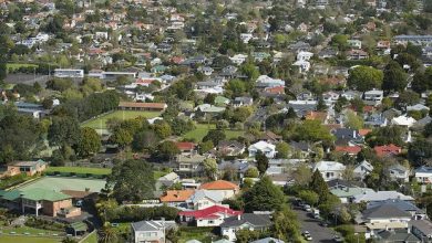 Photo of ‘Berserk’ New Zealand house price rises to calm next year, fall in 2023