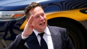 Photo of Elon Musk sells $1.1bn of Tesla shares after asking Twitter followers advice