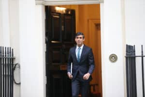 Photo of Rishi Sunak tells Britons to brace for even higher energy costs in autumn