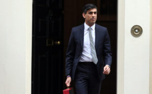 Photo of Sunak will use £30bn ‘war chest’ to tackle the cost-of-living crisis