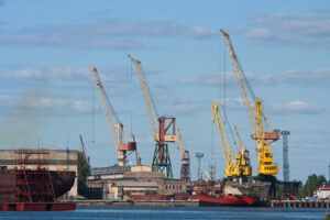 Photo of Shipping companies suspend docking in Russia