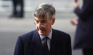 Photo of PM backs Rees-Mogg’s ‘Dickensian’ approach to working from home, says No 10