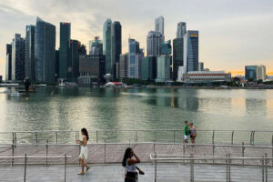 Photo of Investors say Asia a safe place as Fed hikes but premature to jump in
