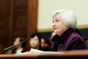 Photo of Yellen says she was ‘wrong’ about inflation path; Biden backs Fed