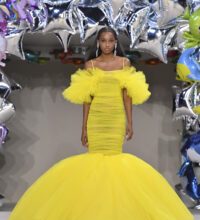 Photo of Paris Haute Couture Shows: Juana Martin brings Andalusian style; Viktor & Rolf retools the suit; Chanel goes casual; and Dior takes a folksy turn