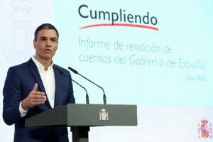 Photo of ‘Look, no tie’: Spanish PM urges casual wear to stay cool, save energy
