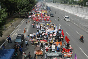 Photo of Activists, human rights campaigners protest on Marcos’ first SONA 