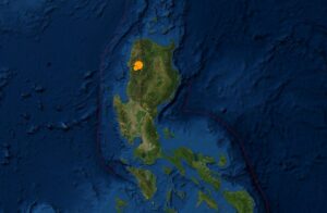 Photo of Powerful 7.1 earthquake strikes north Philippines, rattles Manila
