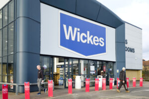 Photo of Wickes sounds note of caution with softening sales and worrying outlook
