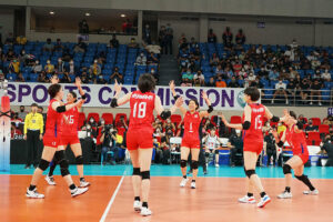Photo of Japan routs Australia in three sets, sweeps Pool B