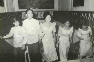 Photo of Marcos presents evidence in ill-gotten wealth case