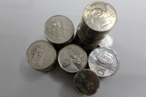 Photo of Peso weakens on hawkish signals from US Fed