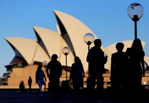 Photo of Australian gov’t favors boosting temporary skilled migrants’ pay