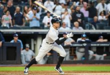 Photo of New York Yankees slugger Aaron Judge matches AL record with 61st home run