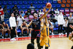 Photo of Reyson, Letran Knights outlast JRU Bombers in overtime, 101-97