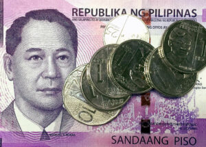Photo of Peso inches lower on hawkish comments from Fed officials