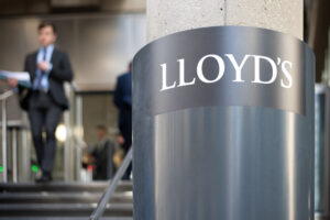 Photo of Lloyd’s of London to give staff a £2,500 helping hand ahead of winter