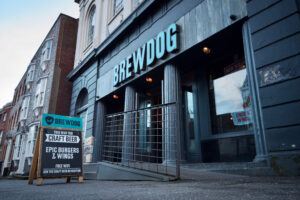 Photo of Brewdog to shut six bars as its CEO launches scathing attack on ‘zombie government’