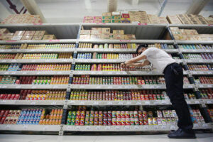 Photo of Peso weakness worries retailers, supermarkets