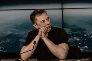 Photo of Elon Musk taps tycoon Sy for satellite internet