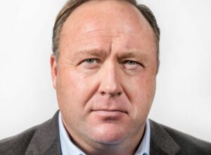 Photo of Alex Jones told to pay Sandy Hook families nearly $1B for hoax claims