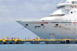 Photo of Carnival Cruise Line signs training deal with STI, merchant marine school