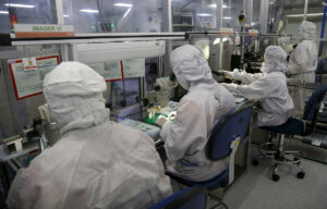 Photo of Factory activity improves in Sept.