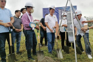 Photo of Housing dep’t breaks ground for low-cost projects in 3 Western Visayas cities