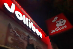 Photo of Jollibee counts 1,186 Philippine stores as it beats closest rivals