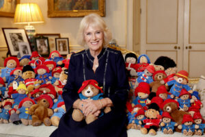 Photo of Paddington Bear tributes to Queen Elizabeth to go to charity