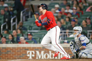 Photo of Atlanta Braves edge New York Mets to take first place in NL East