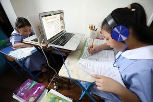 Photo of DepEd lets private schools continue online classes beyond Nov. 2