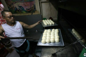 Photo of Price hikes studied for pandesal, tasty loaf