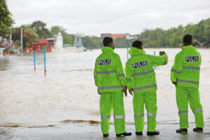 Photo of Typhoon Nalgae shatters hopes of tourism recovery