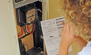 Photo of Average household energy bills to hit £3,000 a year after April