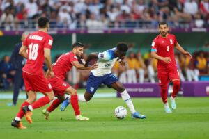 Photo of Bukayo Saka at the double as dynamic England hits Iran for 6