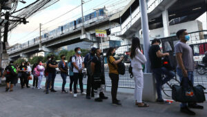 Photo of Thousands affected by MRT-3, PNR rail problem after 4-day holiday weekend  