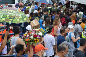 Photo of Filipinos flock to cemeteries for Nov. 1 tradition