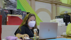 Photo of Documentary highlights work of Filipina scientists over pandemic