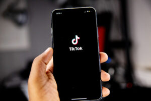 Photo of US House bans Chinese video app TikTok from all its managed devices