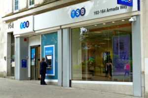 Photo of TSB hit with £48.7m fine by watchdogs over 2018 IT fiasco