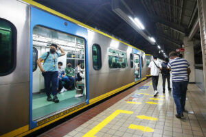 Photo of Pets now allowed to board LRT-2 trains 