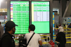 Photo of Senator opposes Manila airport sale plan 