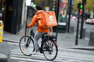Photo of Sainsbury’s signs deal with food delivery app Just Eat