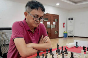 Photo of GM Darwin Laylo back as Philippine top chess player