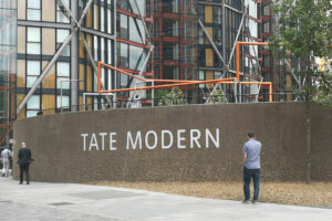 Photo of London’s Tate gallery loses privacy case to luxury flat owners