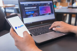 Photo of PayPal plans to lay off 2,000 staff