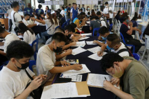 Photo of Jobless rate hits 4-month high in Jan.