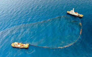 Photo of Philippines scrambles to get ROV as it tries to contain spill