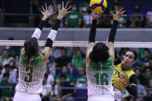 Photo of UAAP women’s volleyball takes a break, resumes action April 12